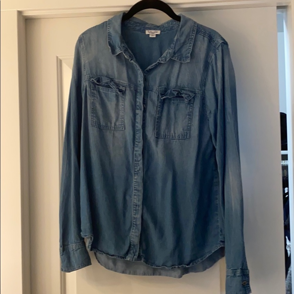 Splendid chambray blouse